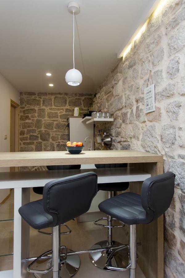 Studio Apartman "Brce" Kaštela エクステリア 写真