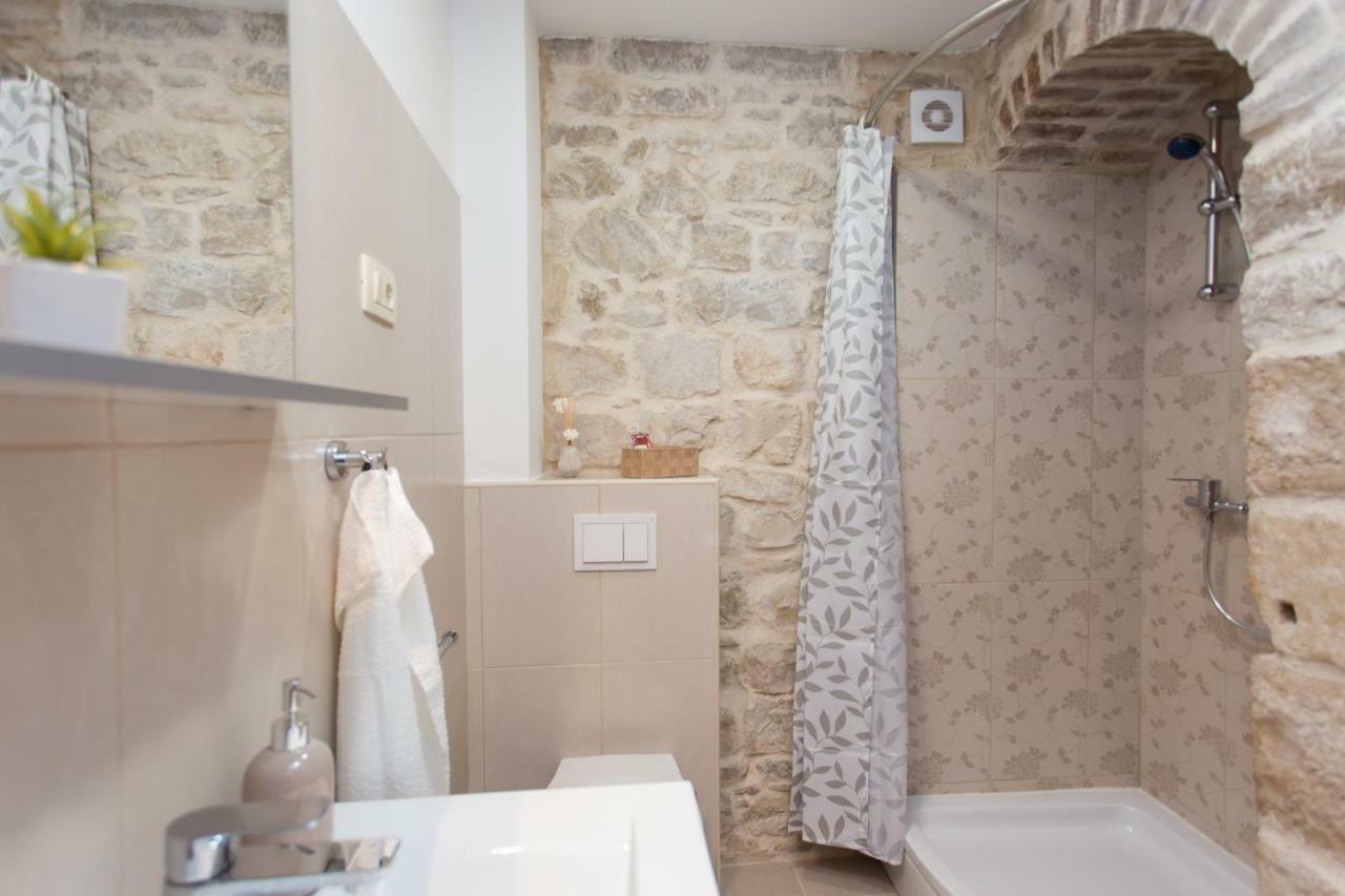 Studio Apartman "Brce" Kaštela エクステリア 写真